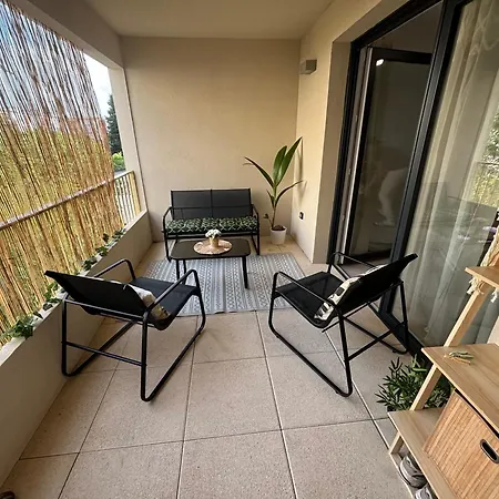 Cosy T2 Neuf Avec Balcon Proche Centre &