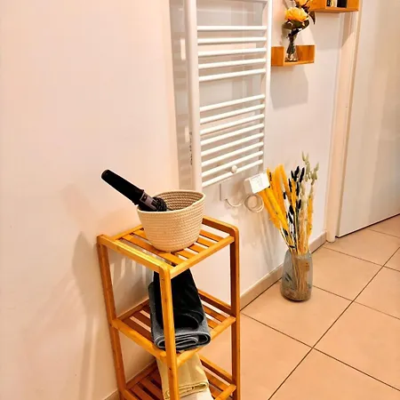 Cosy T2 Neuf Avec Balcon Tram L5 Au Pied De La Centre & Plages *