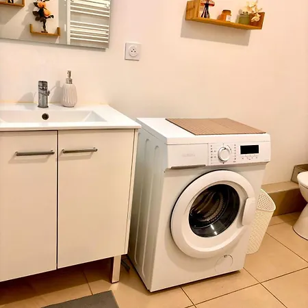 Cosy T2 Neuf Avec Balcon Tram L5 Au Pied De La Centre & Plages